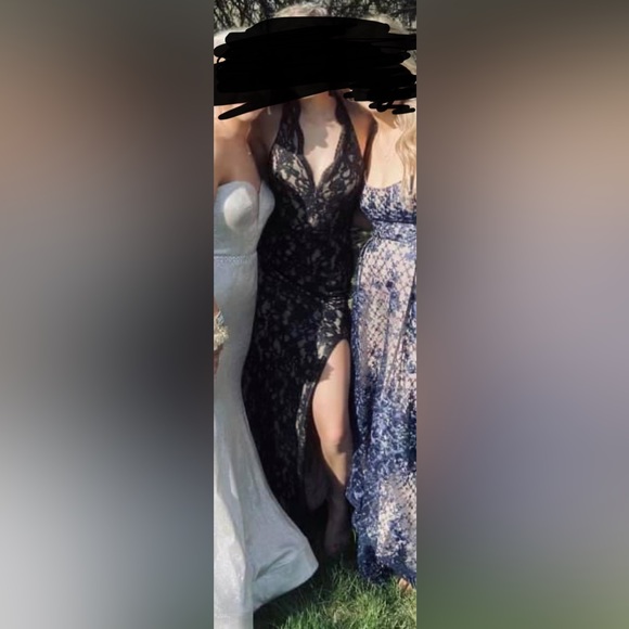 PROM DRESS - Picture 2 of 7